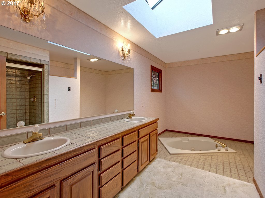 12555 Southwest Beef Bend Road Tigard, OR 97224 - Photo 21 of 25 Gallery Image 21