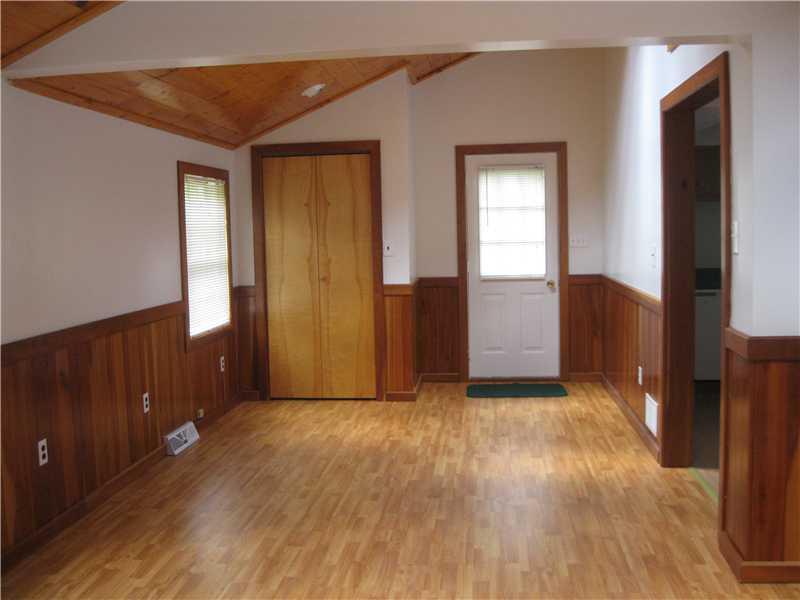 463 Dutchtown Road Butler, PA 16002 - Photo 9 of 12