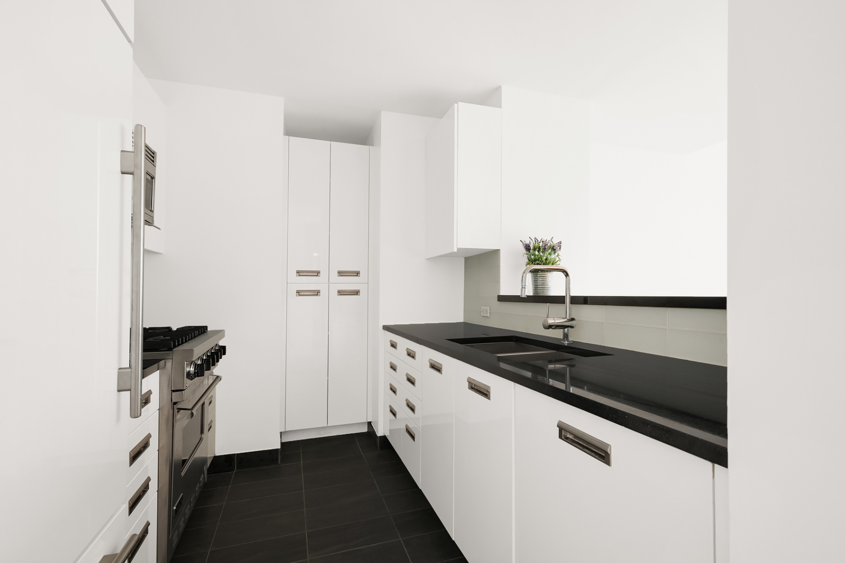 46-30 Center Boulevard, Unit 1509 Queens, NY 11109 - Photo 8 of 20