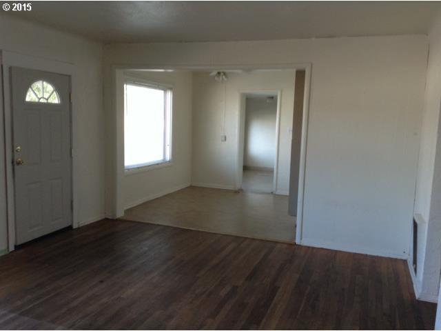 1043 West Ridgeway Avenue Hermiston, OR 97838 - Photo 4 of 12 Gallery Image 4