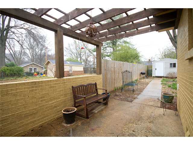 4958 Flamingo Road Memphis, TN 38117 - Photo 12 of 12 Side patio with Pergola.