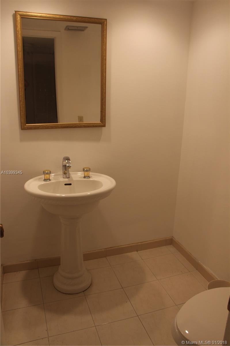 4716 Southwest 67th Avenue, Unit D1 Miami, FL 33155 - Photo 17 of 18