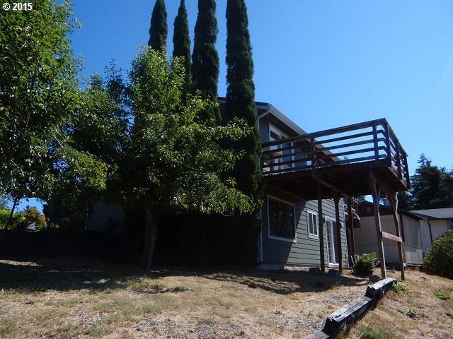 1113 Hemlock Court Reedsport, OR 97467 - Photo 7 of 16 Gallery Image 7