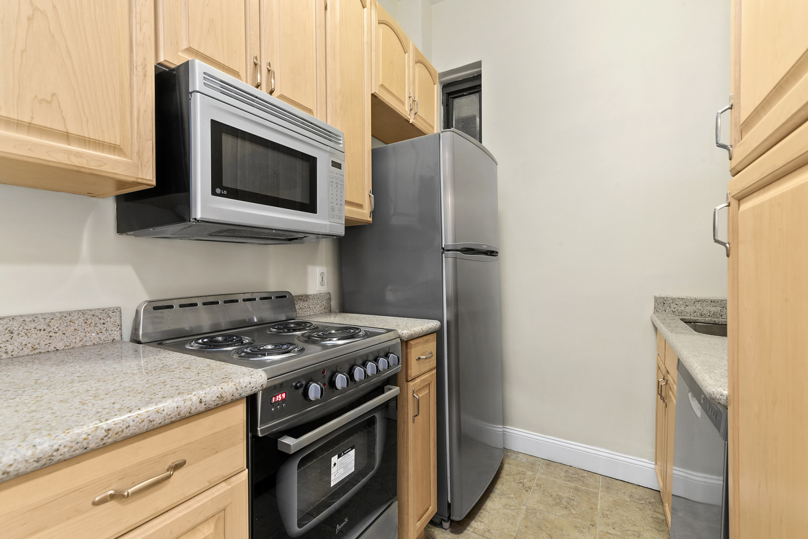 350 West 56th Street, Unit 2C Manhattan, NY 10019 - Photo 2 of 13