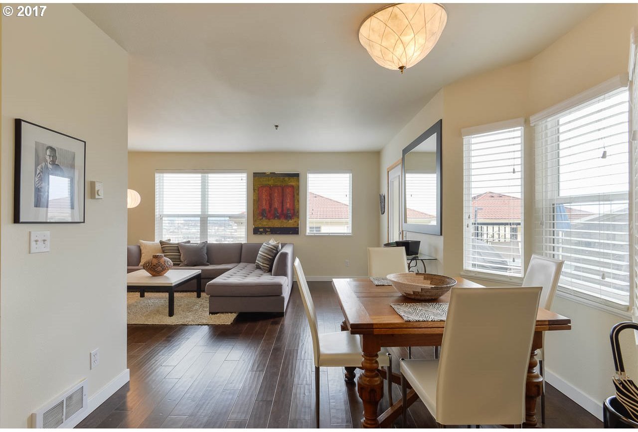 423 Northwest Uptown Terrace, Unit 1A Portland, OR 97210 - Photo 9 of 18