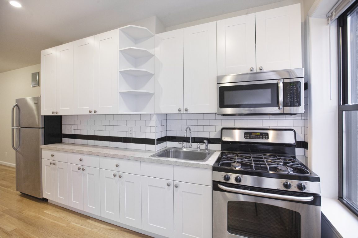 429 East 9th Street, Unit 4 Manhattan, NY 10009 - Photo 3 of 6