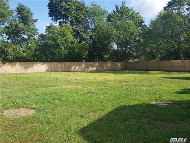 38 First Avenue Central Islip, NY 11722 - Photo 4 of 15