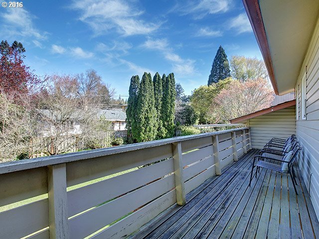 6717 Southwest Raleighwood Way Portland, OR 97225 - Photo 16 of 32 Gallery Image 16