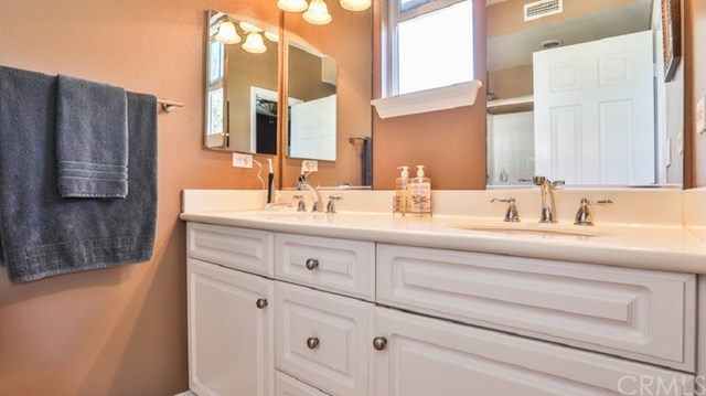 78 Dovetail Irvine, CA 92603 - Photo 30 of 55