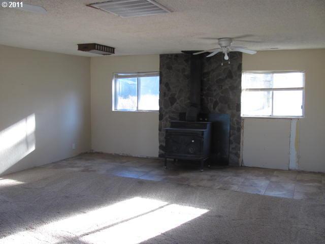 4040 Sherrard Road Hood River, OR 97031 - Photo 12 of 16 Gallery Image 12