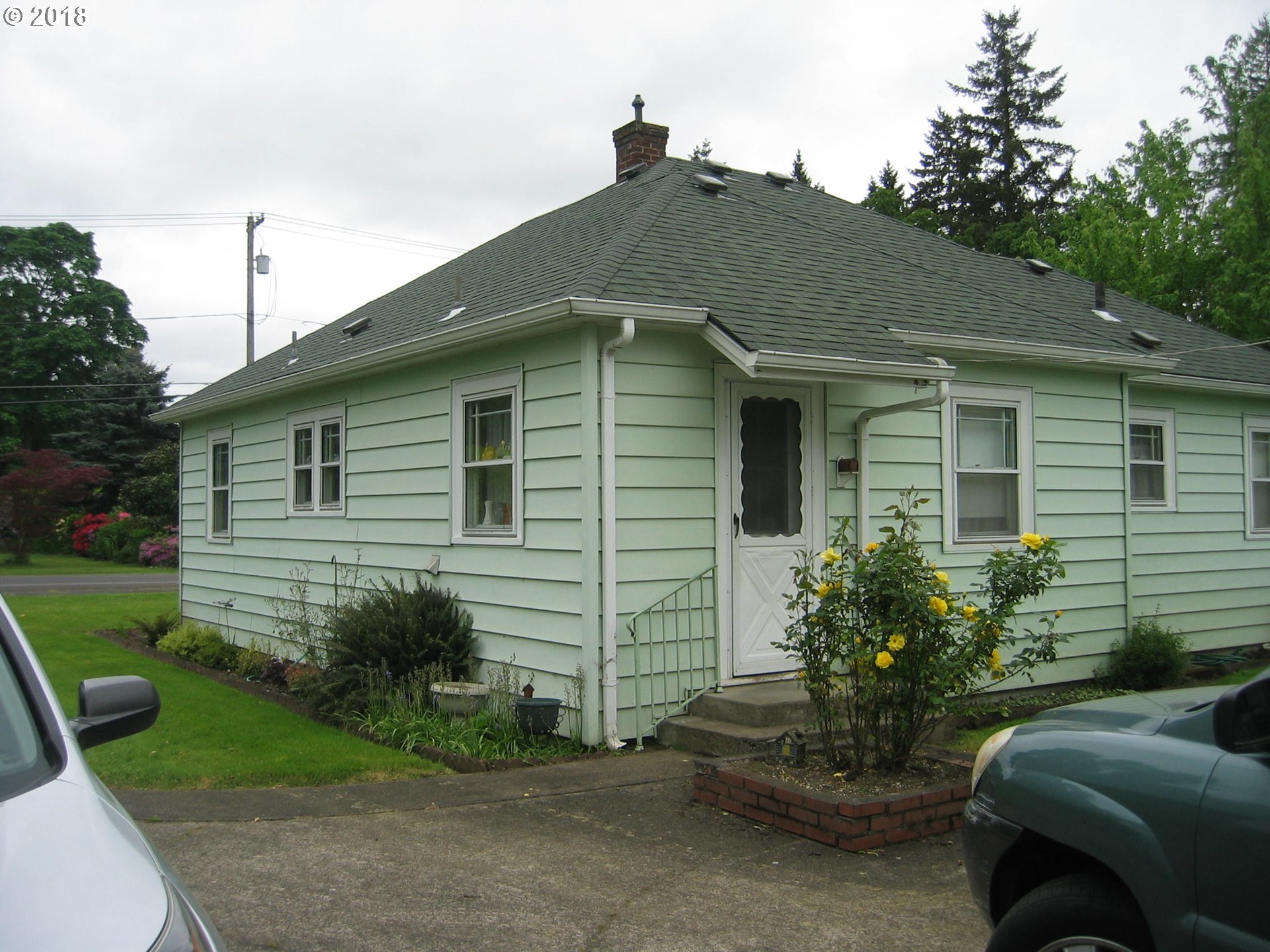 599 River Loop 2 Eugene, OR 97404 - Photo 3 of 22