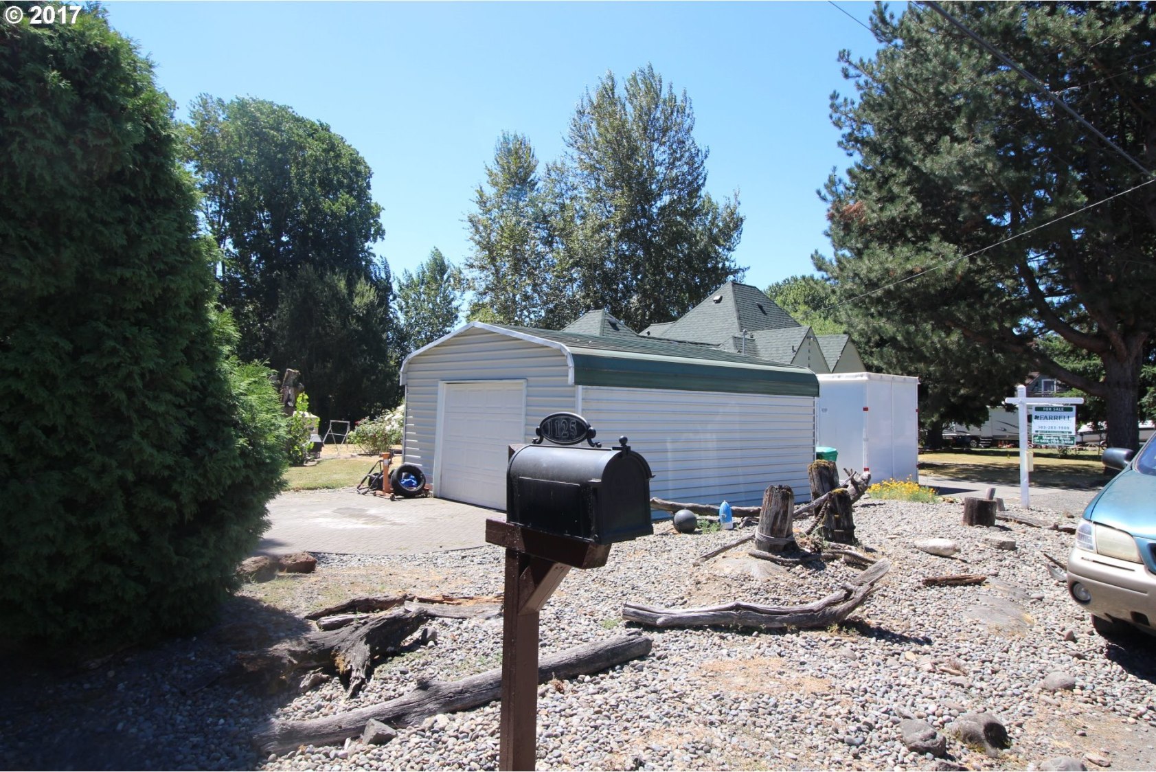 1054 Northeast Faloma Road Portland, OR 97211 - Photo 11 of 23 Gallery Image 11