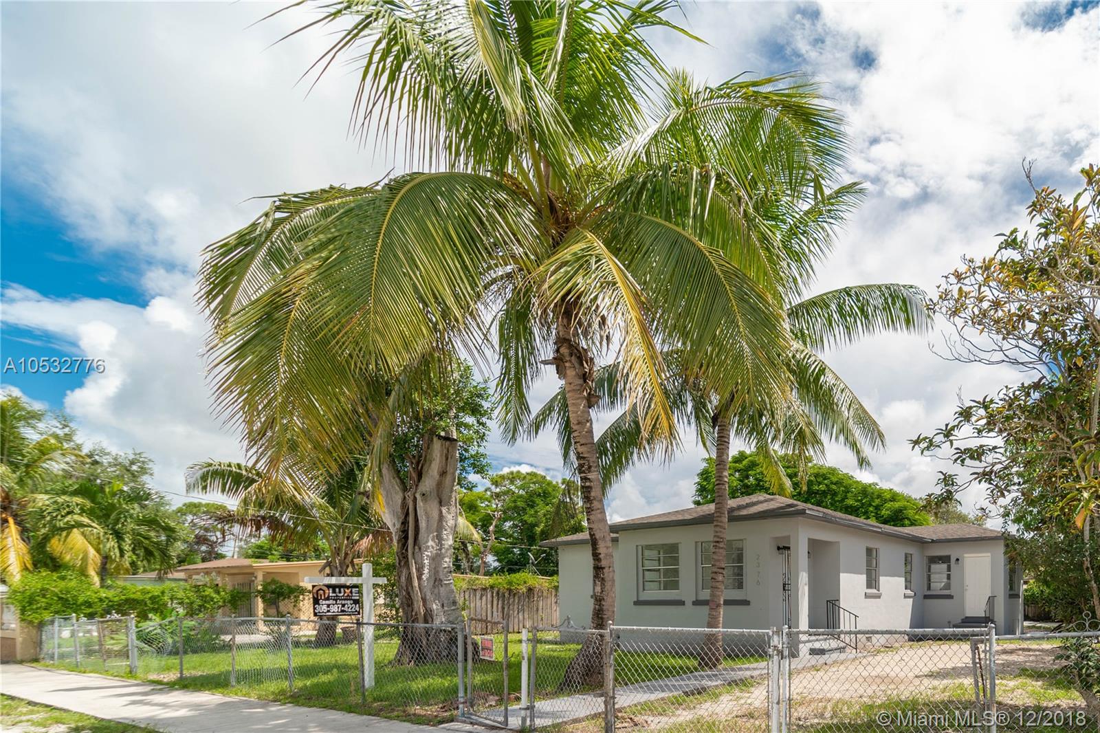 2376 Northwest 104th Street Miami, FL 33147 - Photo 3 of 17