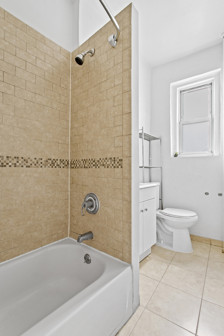 4582 Manhattan College Parkway, Unit 4A Bronx, NY 10471 - Photo 5 of 6