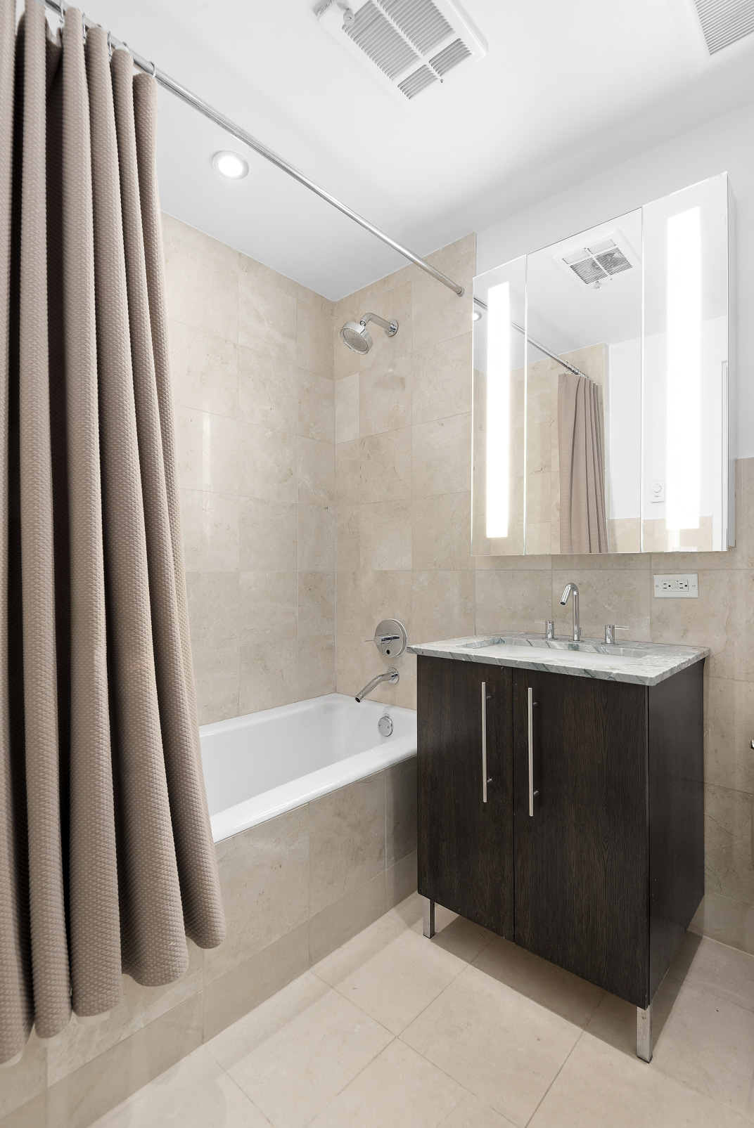 1 Northside Piers, Unit THB Brooklyn, NY 11249 - Photo 7 of 20