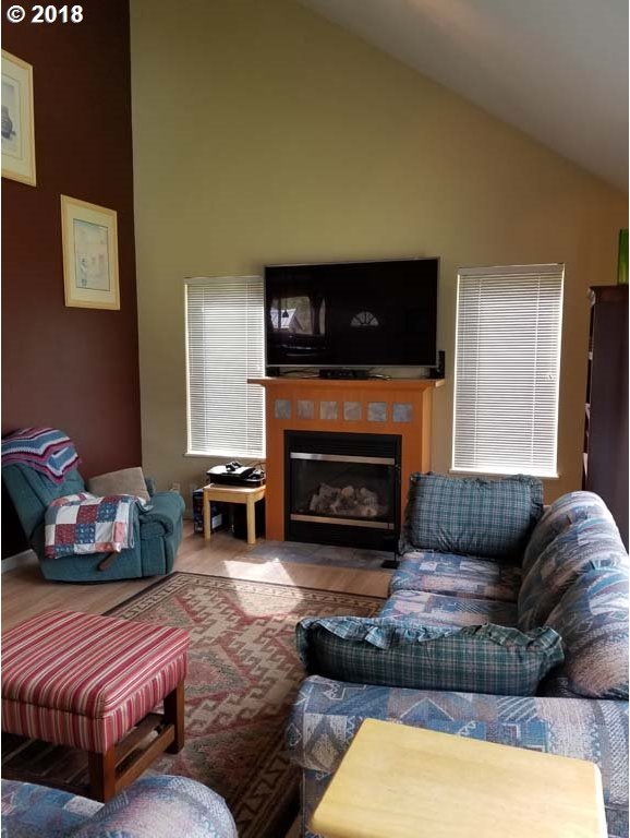 271 A South Fairway Road Wamic, OR 97063 - Photo 7 of 28 Gallery Image 7