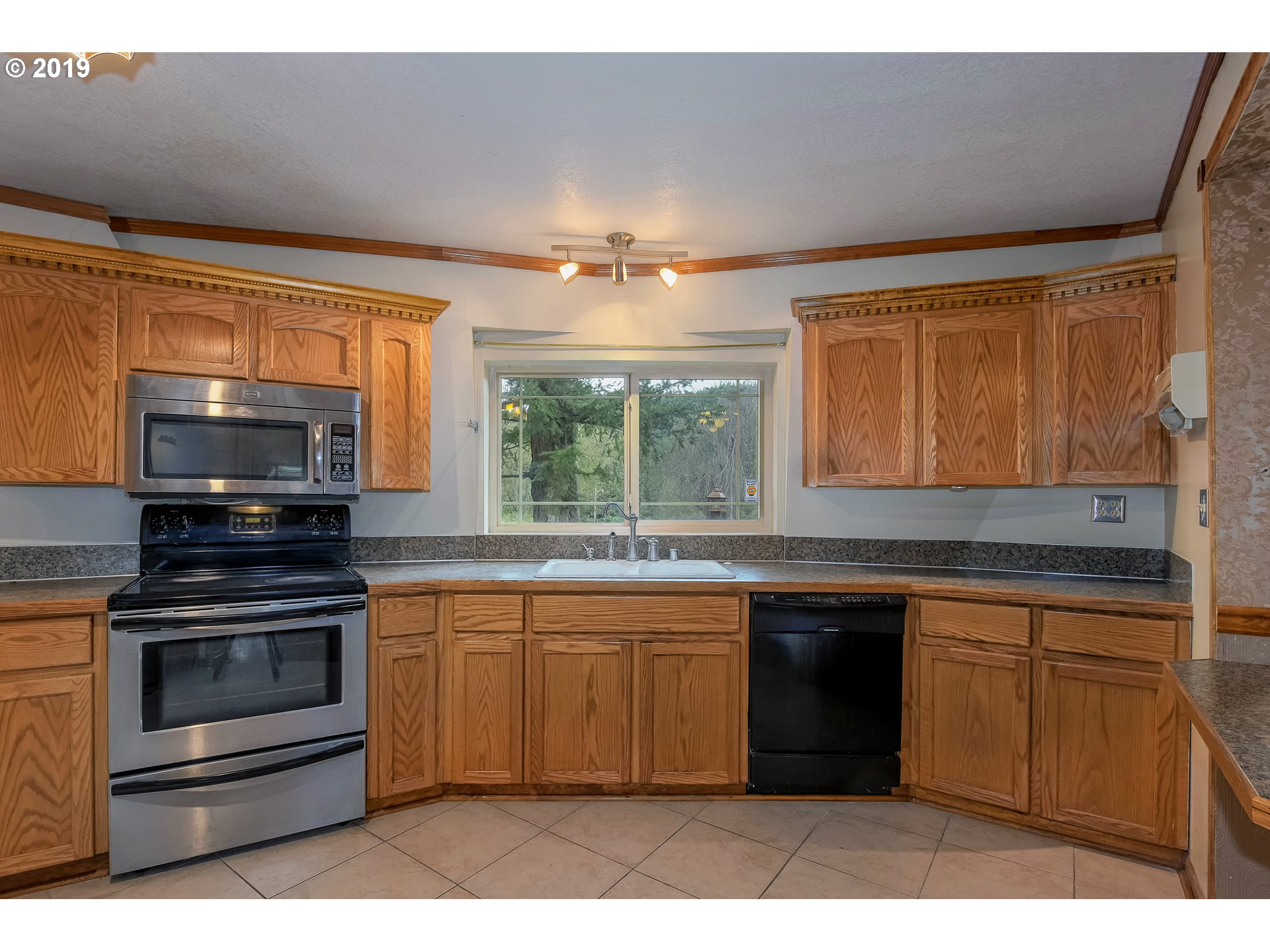 221 Little Road Stevenson, WA 98648 - Photo 4 of 21 Gallery Image 4