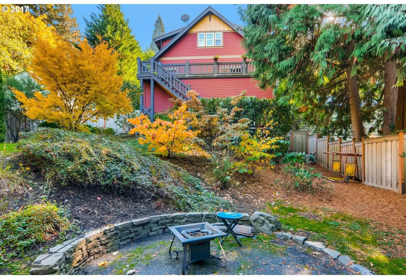 4325 Southwest Primrose Street Portland, OR 97219 - Photo 31 of 32 Gallery Image 31
