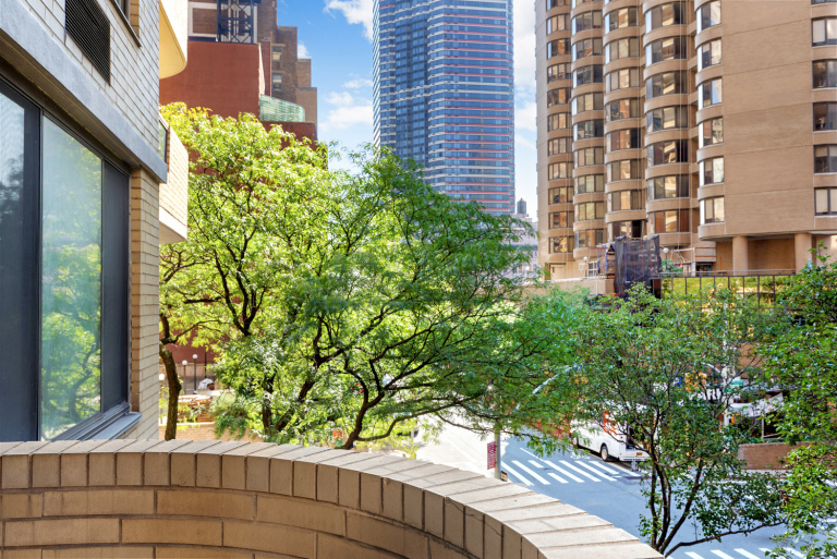 311 East 38th Street, Unit 2A Manhattan, NY 10016 - Photo 3 of 11