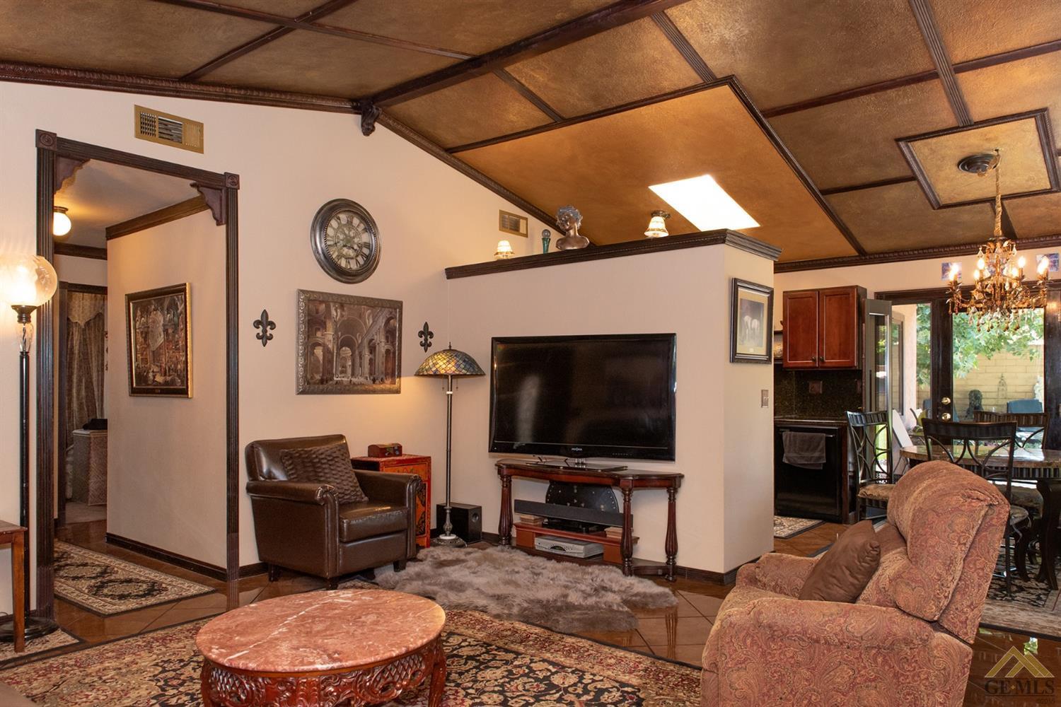 202 Chestnut Court Tehachapi, CA 93561 - Photo 8 of 30 Gallery Image 8