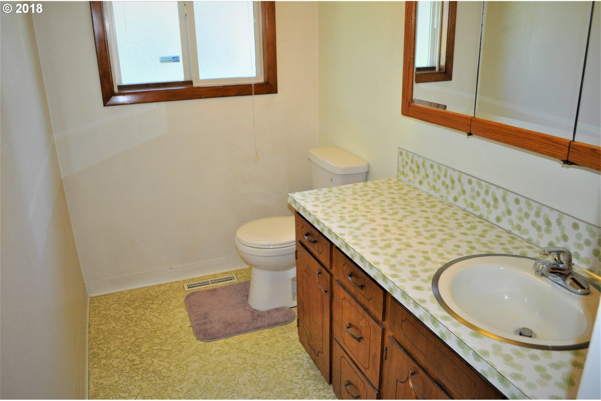 16605 Butteville Road Northeast Woodburn, OR 97071 - Photo 13 of 30 Gallery Image 13