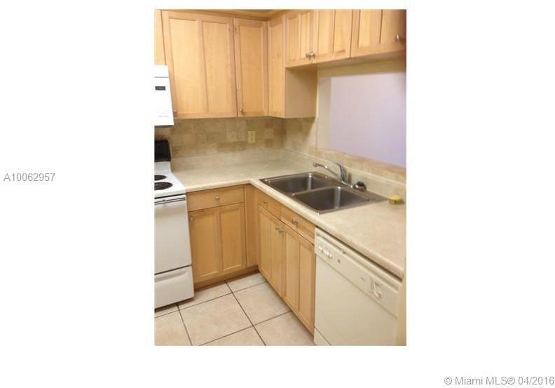 5292 Gate Lake Road, Unit 5292 Tamarac, FL 33319 - Photo 9 of 15