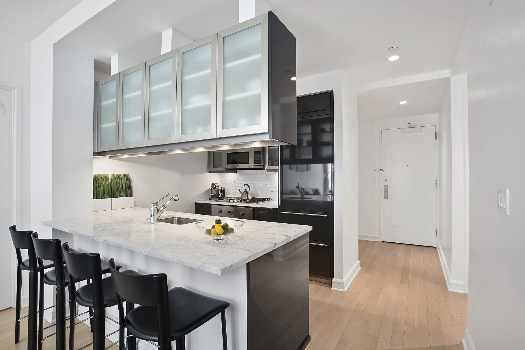 80 Riverside Boulevard, Unit 12N Manhattan, NY 10069 - Photo 2 of 5