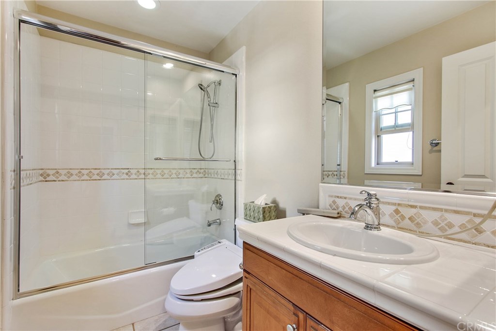 29 Summer House Irvine, CA 92603 - Photo 35 of 38