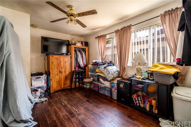 7363 Bothwell Road Reseda, CA 91335 - Photo 16 of 21