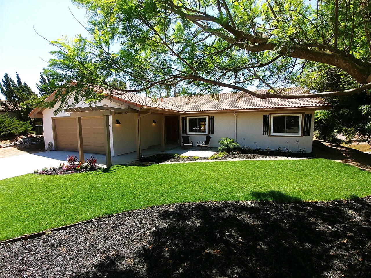 1105 Box Canyon Road Fallbrook, CA 92028 - Photo 2 of 24