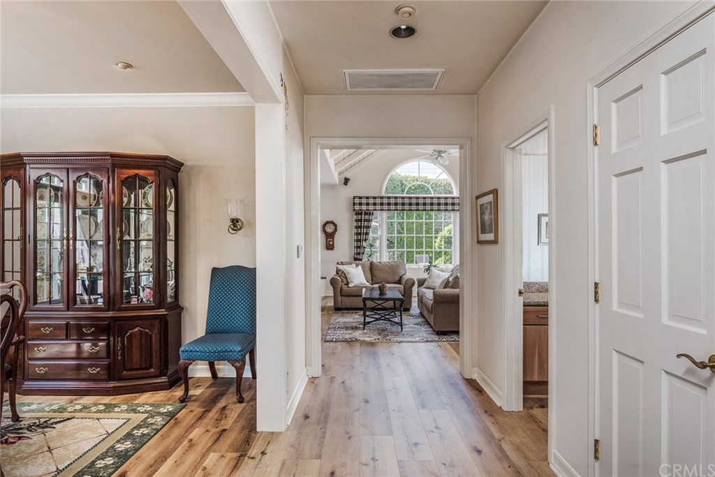 11541 Baskerville Road Rossmoor, CA 90720 - Photo 11 of 48