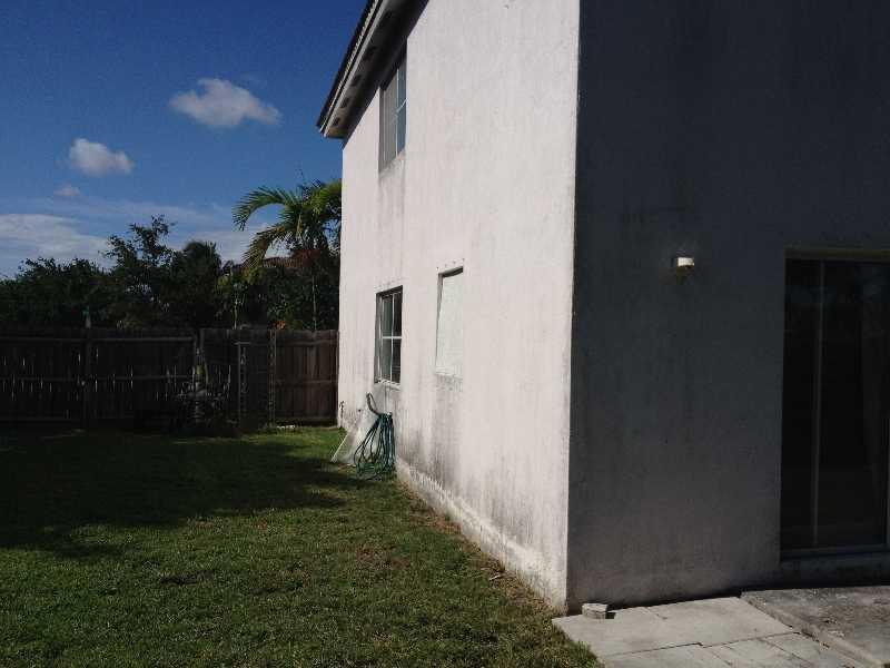 11424 Southwest 247th Terrace Homestead, FL 33032 - Photo 4 of 9