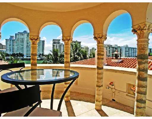 6001 Pine Tree Drive Miami Beach, FL 33140 - Photo 14 of 16