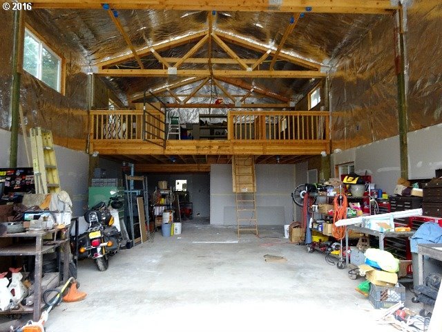 7151 Upper Olalla Road Winston, OR 97496 - Photo 6 of 32