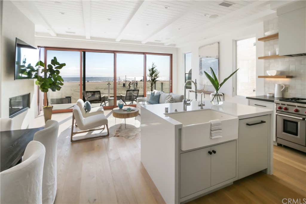 2120 The Strand Hermosa Beach, CA 90254 - Photo 8 of 51