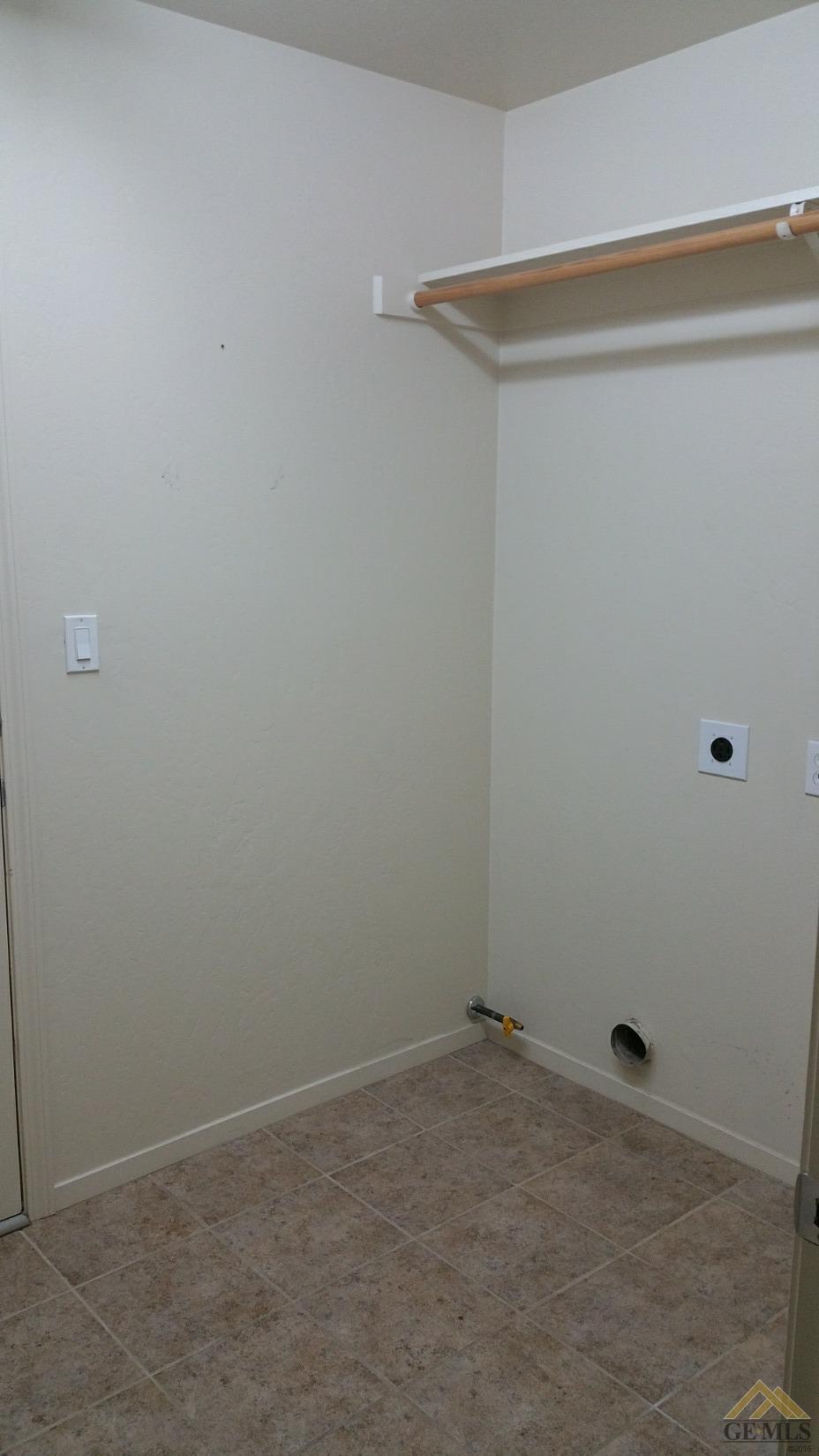 9012 Rockefeller Street Bakersfield, CA 93311 - Photo 18 of 21 Gallery Image 18