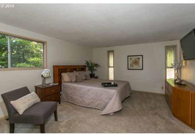 3820 Southwest Jerald Way Portland, OR 97221 - Photo 14 of 16 Gallery Image 14