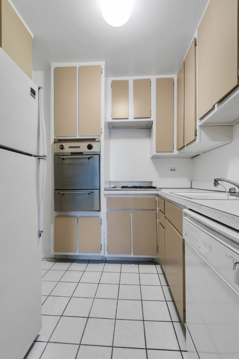 330 3rd Avenue, Unit 16K Manhattan, NY 10010 - Photo 4 of 6