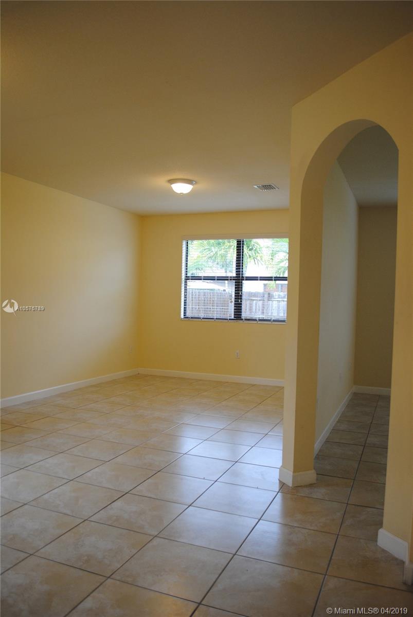 16625 Southwest 44th Street Miami, FL 33185 - Photo 7 of 29