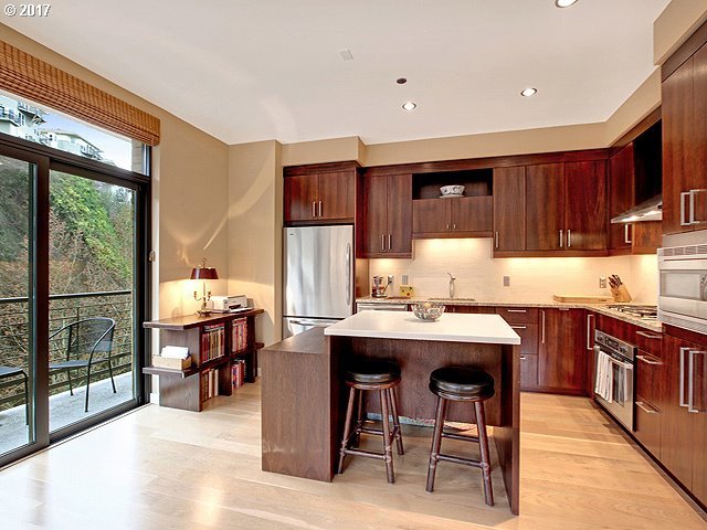 2351 Northwest Westover Road, Unit 708 Portland, OR 97210 - Photo 12 of 16 Gallery Image 12
