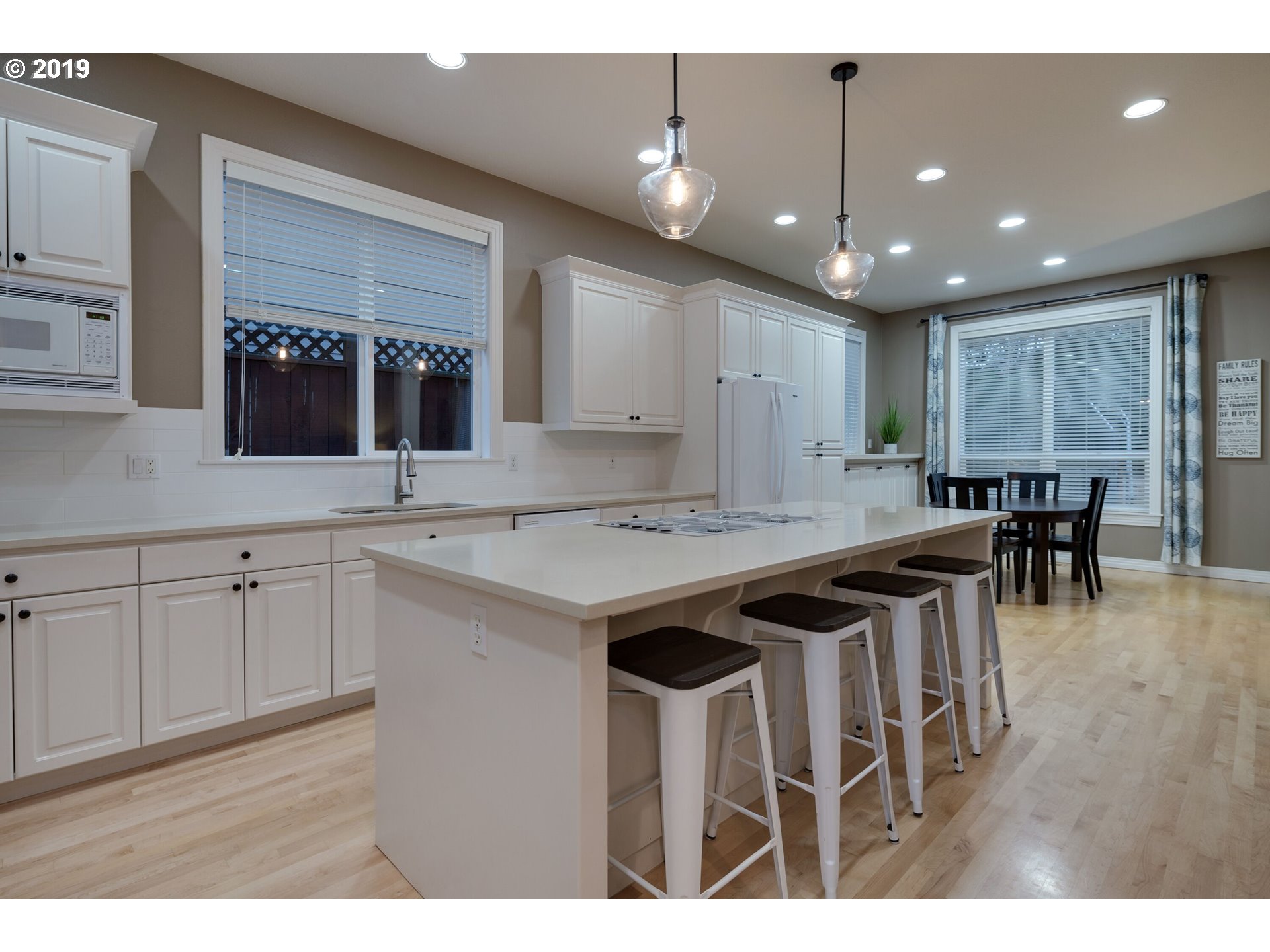 9865 Southwest Iowa Drive Tualatin, OR 97062 - Photo 10 of 32