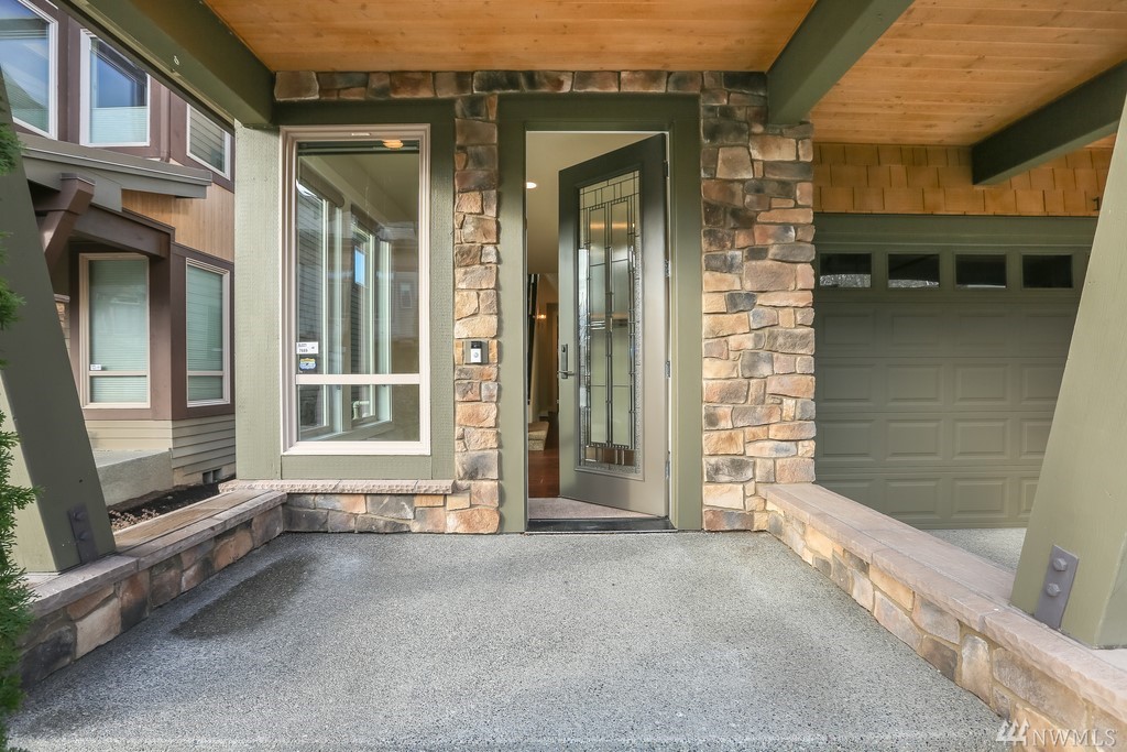 1110 North 41st Place Renton, WA 98056 - Photo 4 of 40 Gallery Image 4