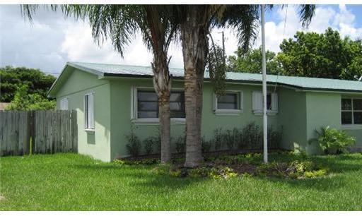 1866 Northwest 8th Terrace Homestead, FL 33030 - Photo 2 of 16