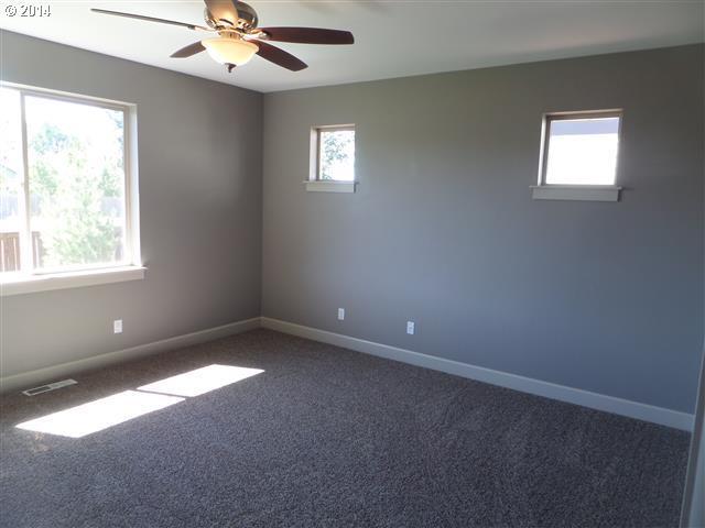 709 Thyme Loop Silverton, OR 97381 - Photo 9 of 16 Gallery Image 9
