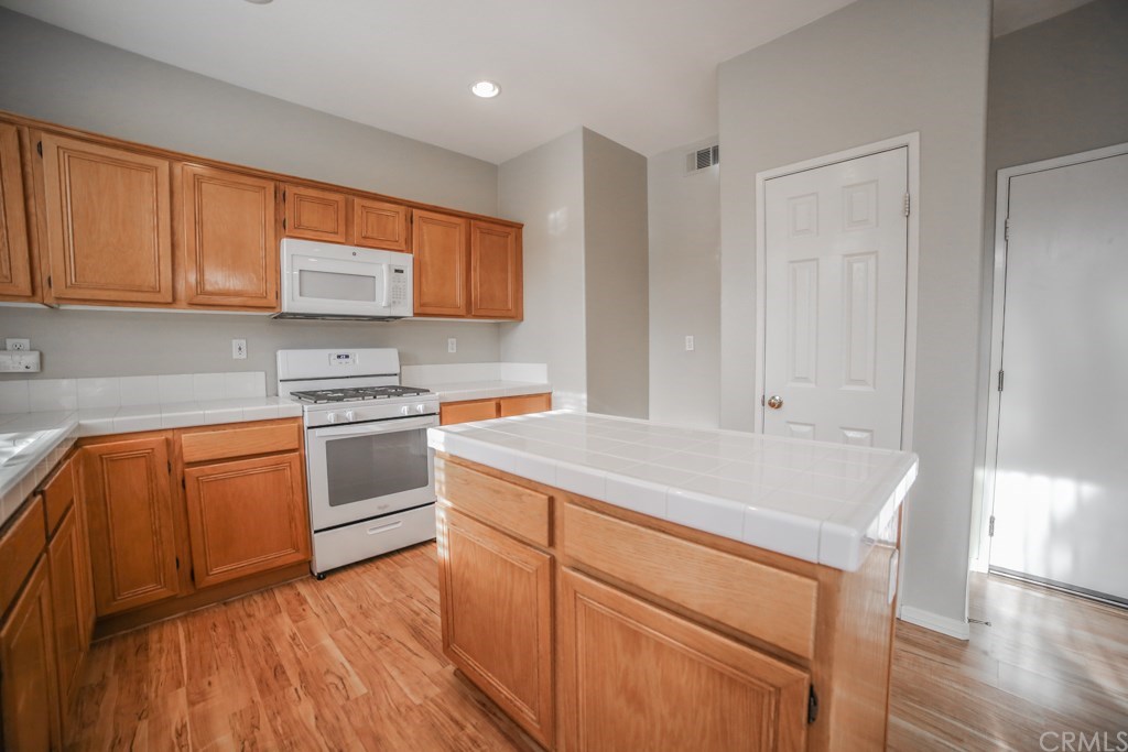 39 Copper Leaf Irvine, CA 92602 - Photo 14 of 49