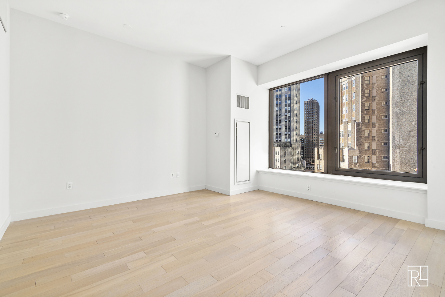 75 Wall Street, Unit 32J Manhattan, NY 10005 - Photo 7 of 35