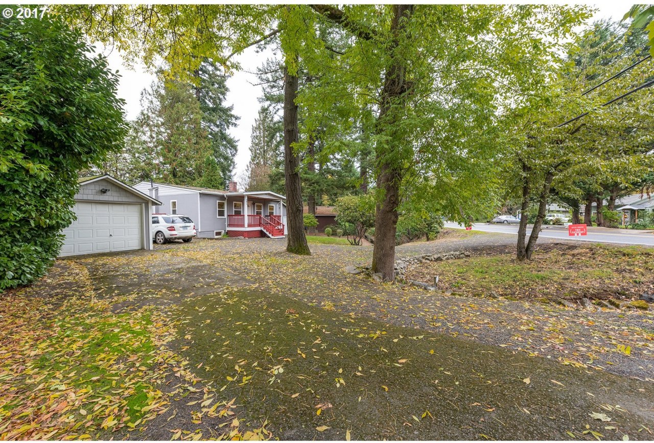 3817 Southwest Huber Street Portland, OR 97219 - Photo 2 of 32 Gallery Image 2