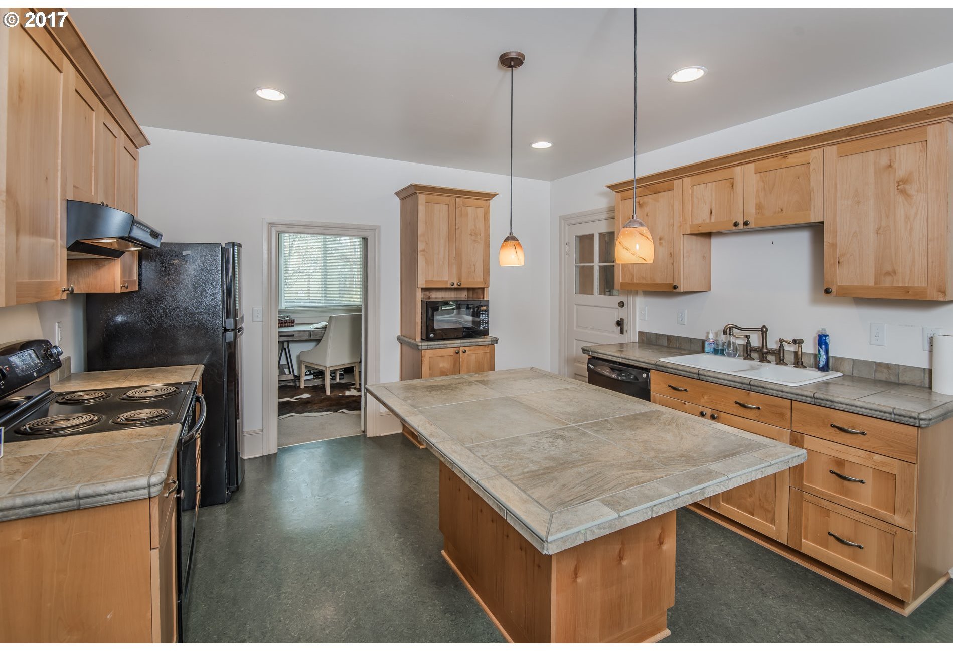 522 Northeast Morris Street Portland, OR 97212 - Photo 12 of 19