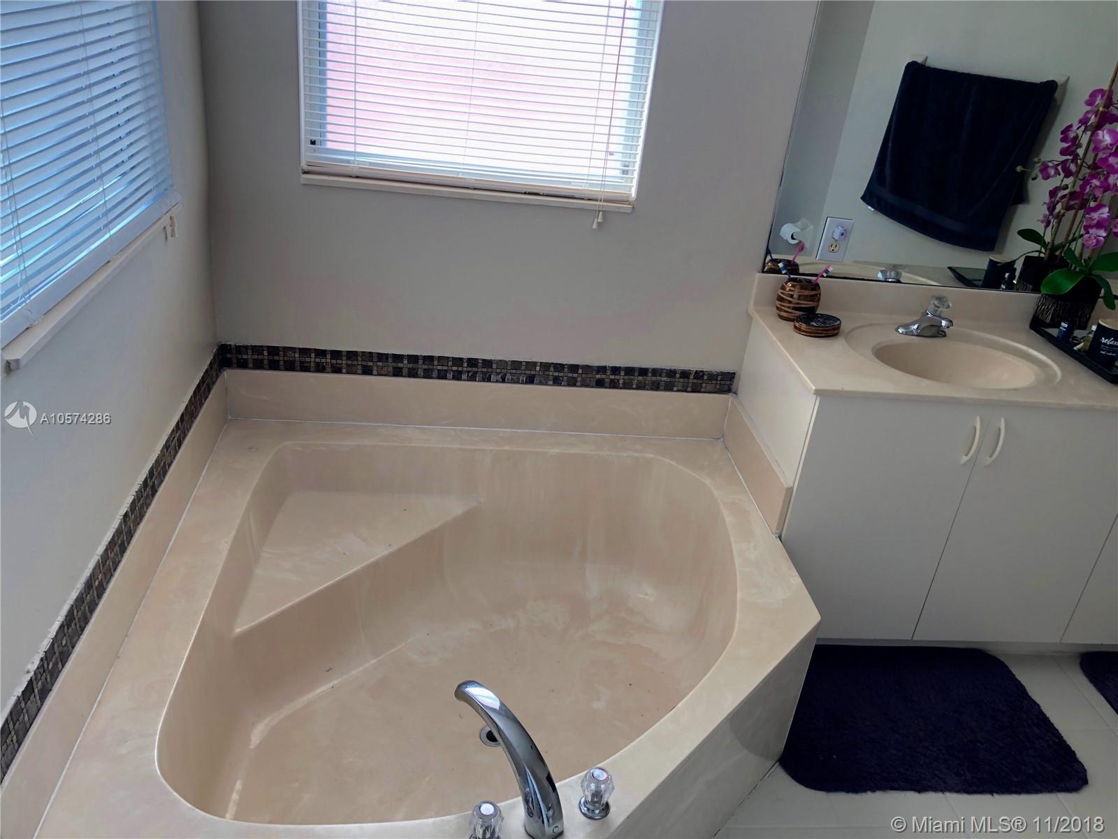 2281 Northeast 37th Road Homestead, FL 33033 - Photo 13 of 25