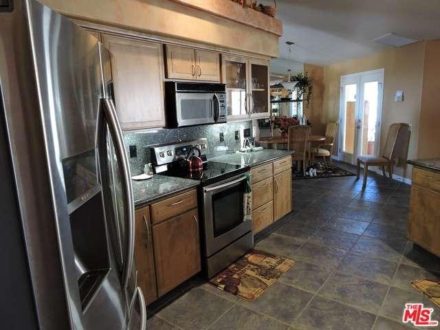 53845 Ridge Road Yucca Valley, CA 92284 - Photo 10 of 28